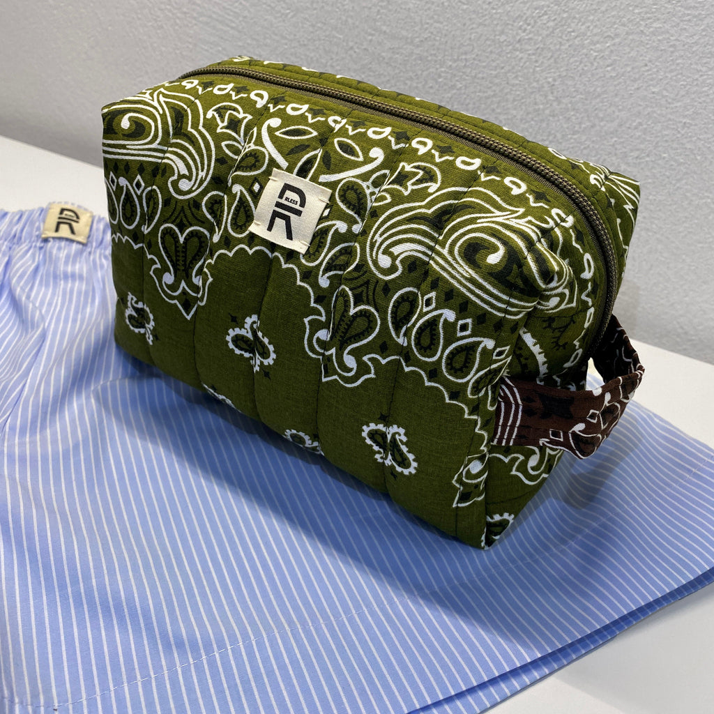 Jolly Shorts + Beauty Case